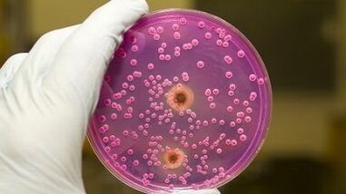 Patoloģiska izlāde vīriešiem, kad tas ir satraukts